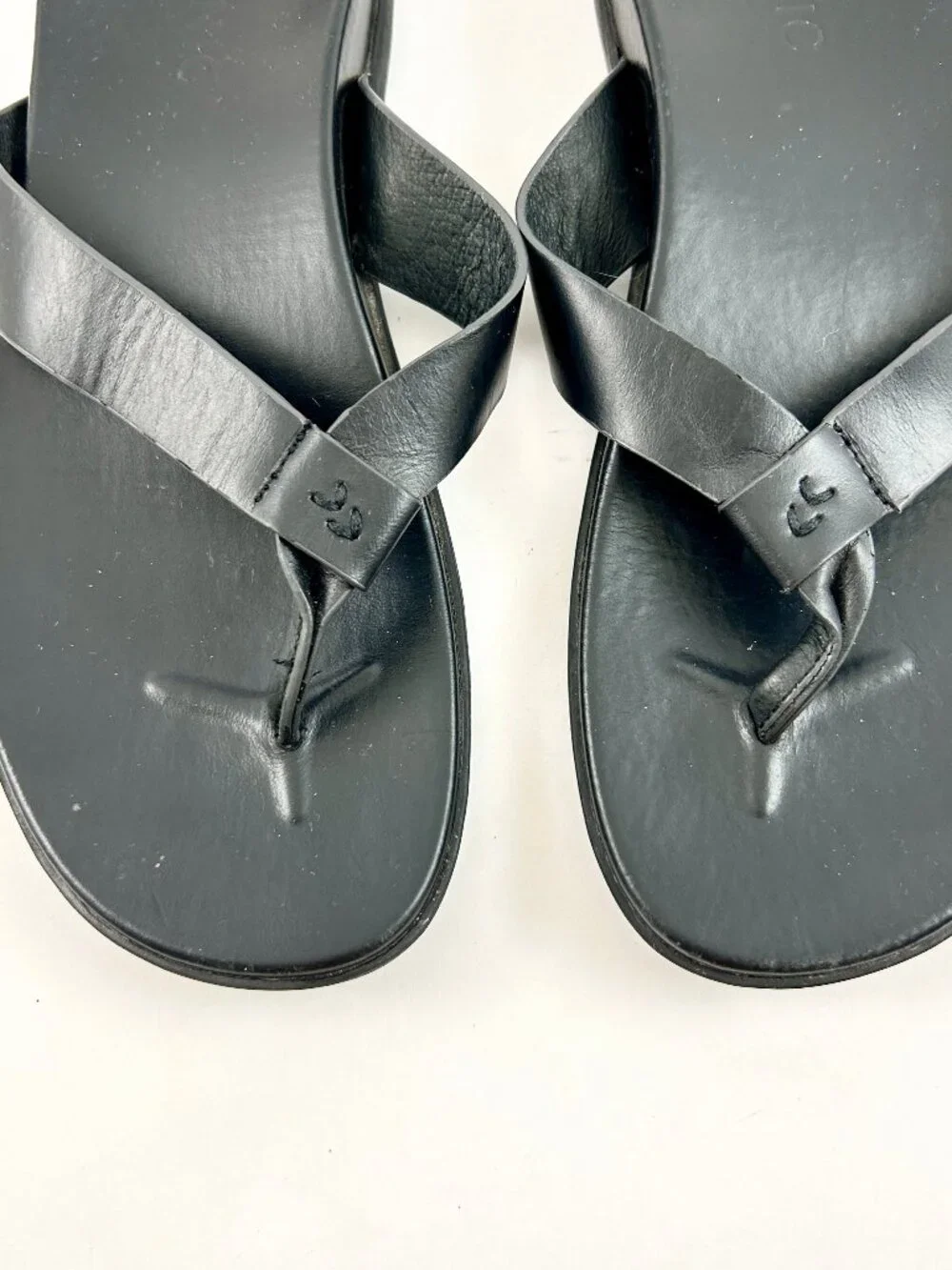 VIONIC Men's Elijah Leather Thong Flip Flop Sandals in Black 10